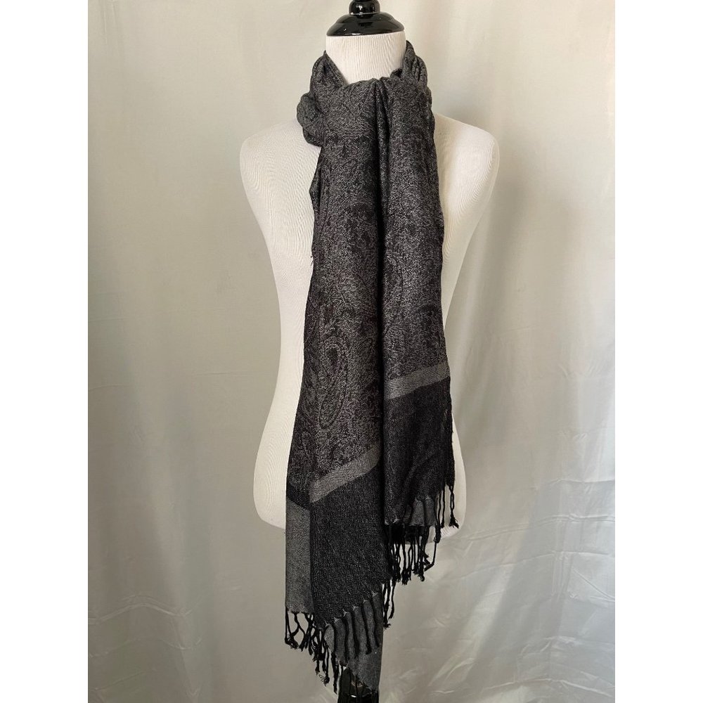 Jacelyn Smith Black/Gray Paisley Pattern Scarf/Wrap/Shawl - Picture 2 of 9